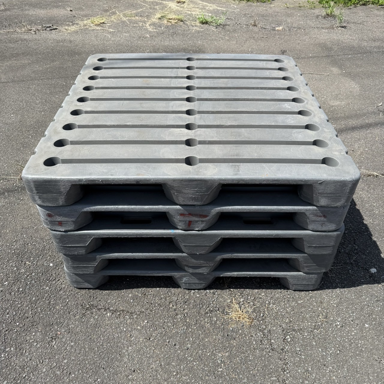 プラスチックパレット（P060-o）