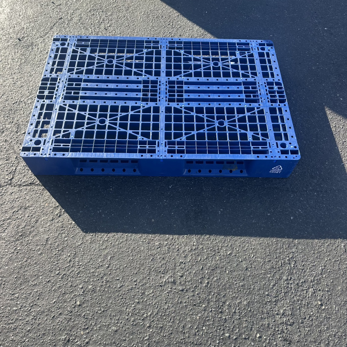 プラスチックパレット（P014）